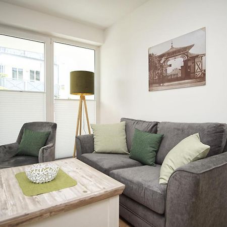 Terrasse, Gratis Nutzung Vom Ahoi Erlebnisbad Und Sauna In Sellin - Villa Karola Fewo 02 Goehren  Buitenkant foto