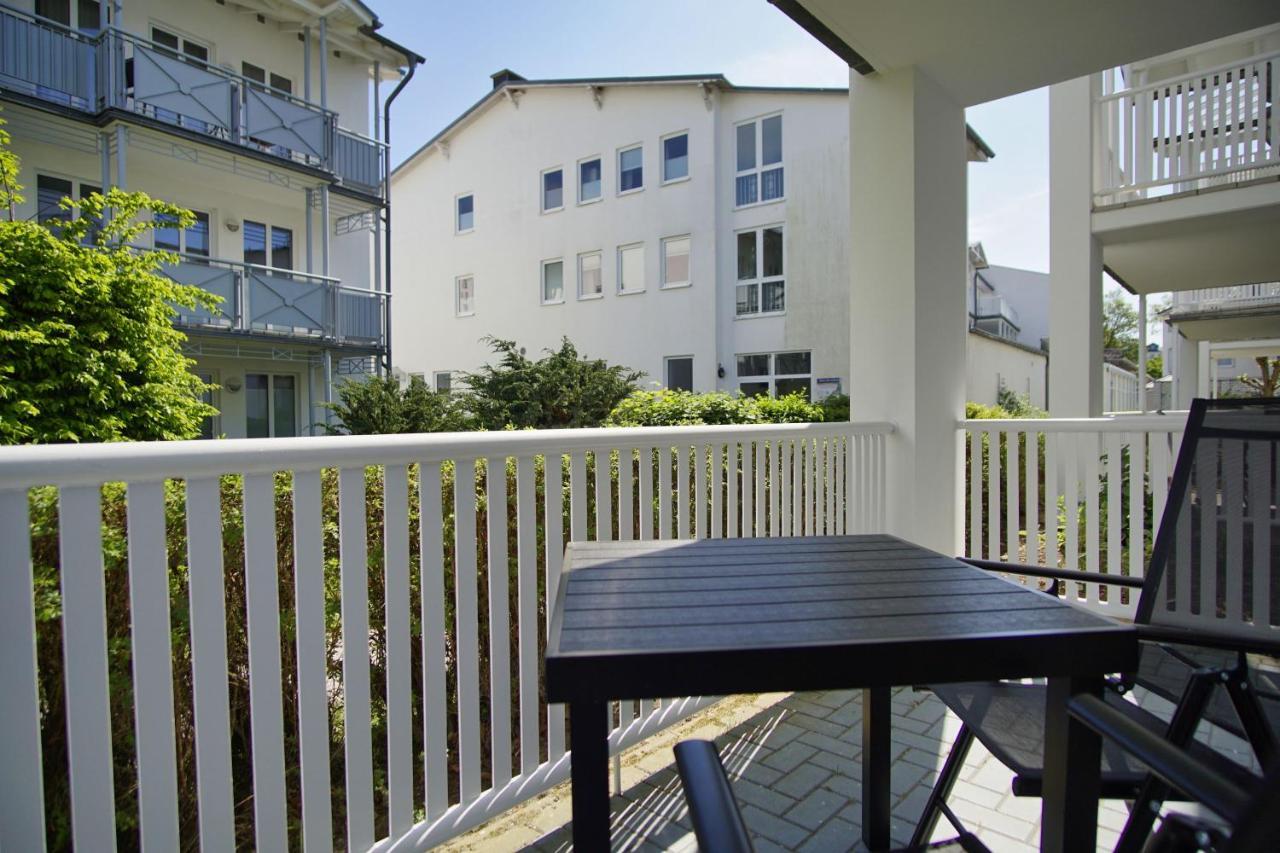 Terrasse, Gratis Nutzung Vom Ahoi Erlebnisbad Und Sauna In Sellin - Villa Karola Fewo 02 Goehren  Buitenkant foto