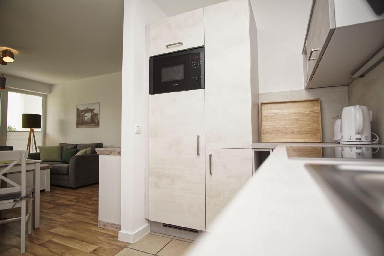 Terrasse, Gratis Nutzung Vom Ahoi Erlebnisbad Und Sauna In Sellin - Villa Karola Fewo 02 Goehren  Buitenkant foto